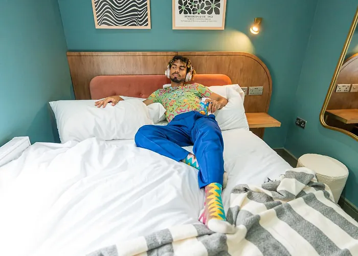 Shepherds Bush - Your Apartment